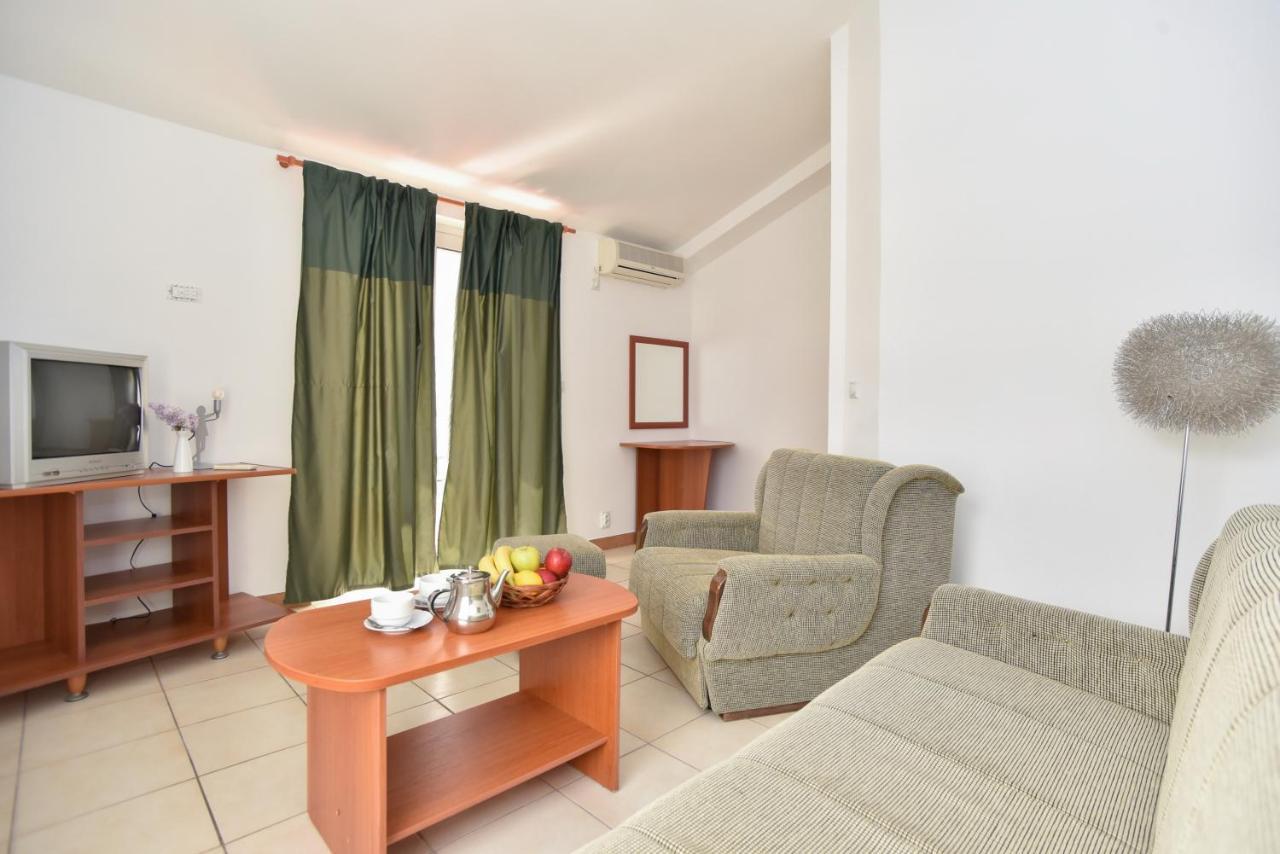 Apartments & Rooms Nikolic 부드바 외부 사진