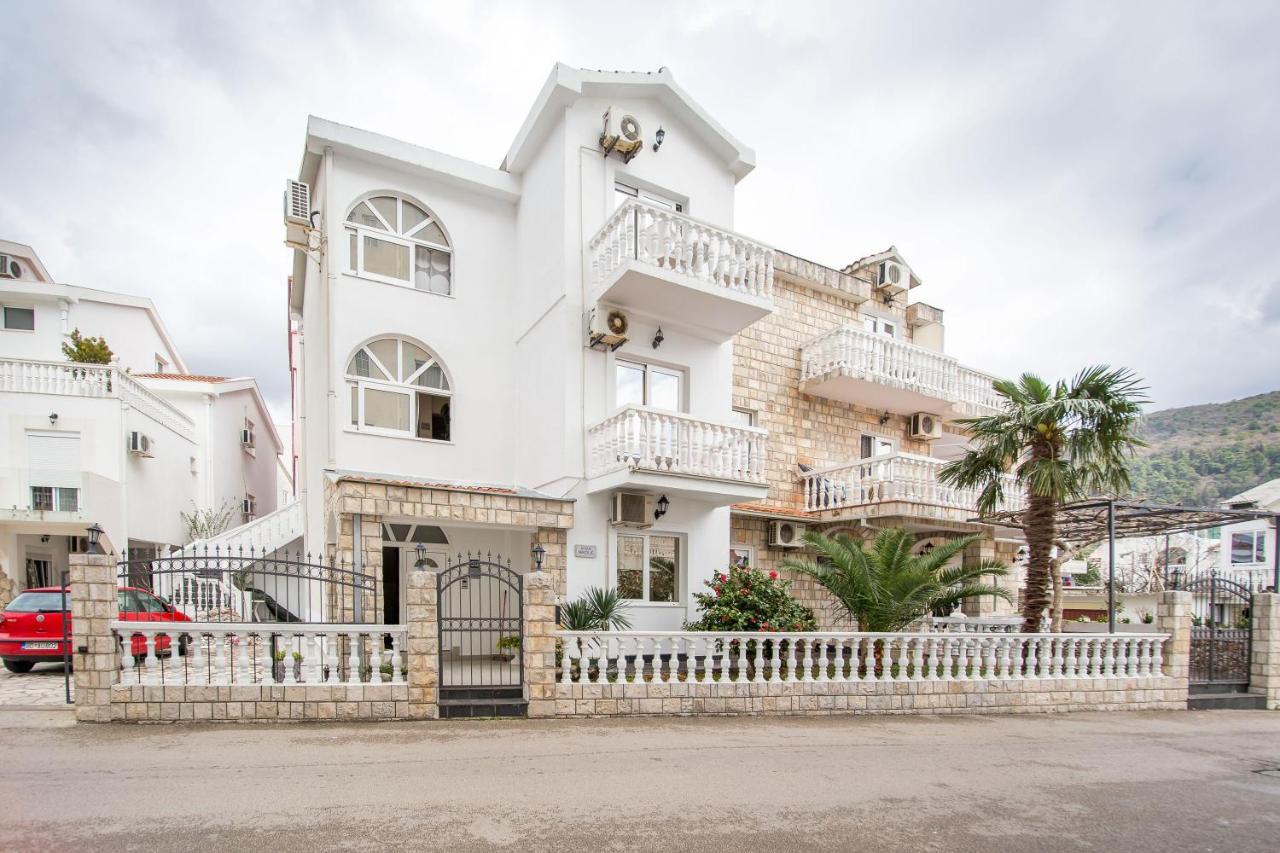 Apartments & Rooms Nikolic 부드바 외부 사진