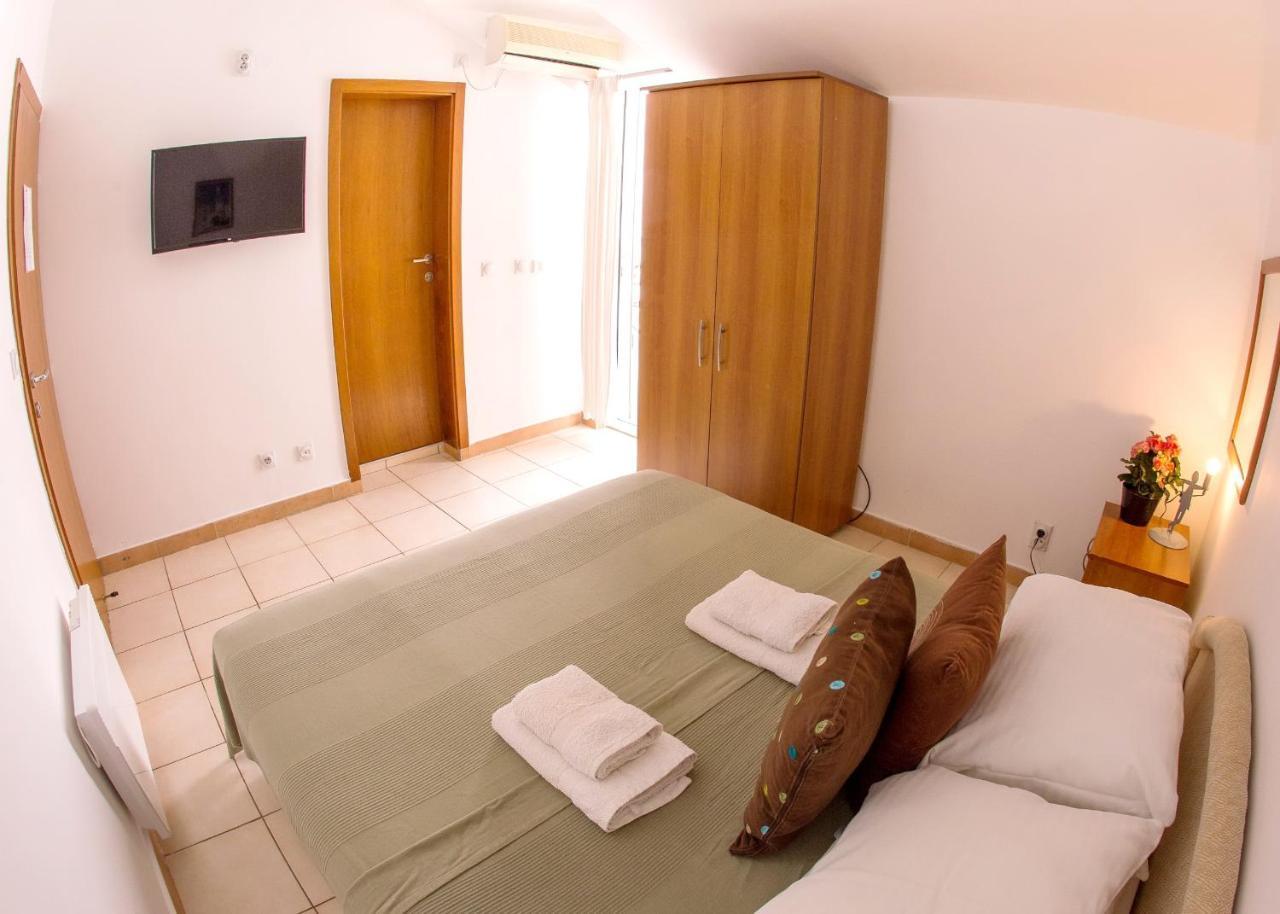 Apartments & Rooms Nikolic 부드바 외부 사진