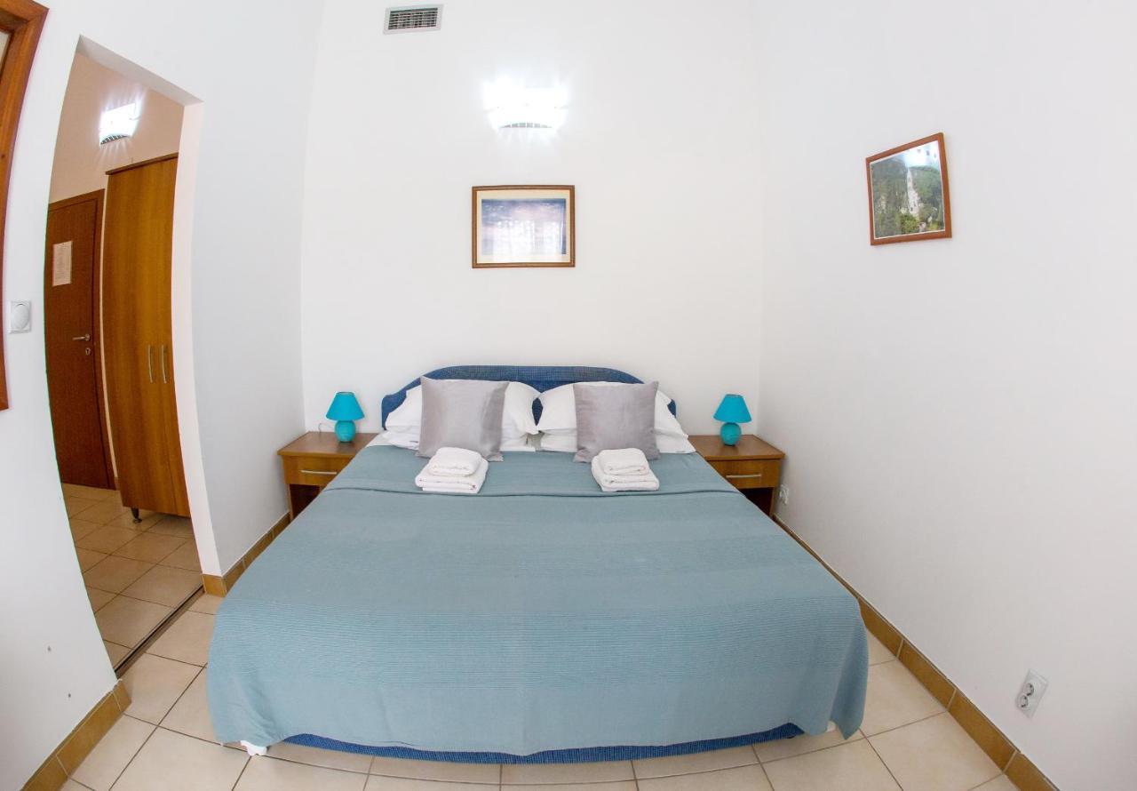 Apartments & Rooms Nikolic 부드바 외부 사진