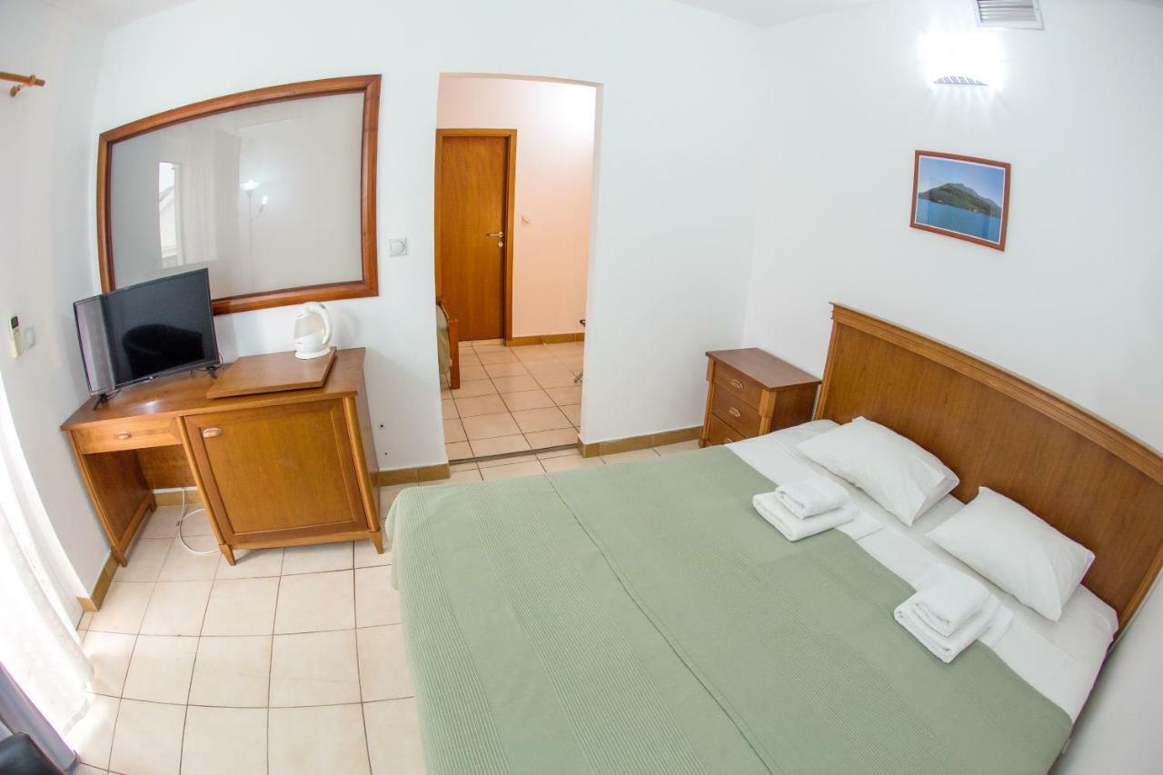 Apartments & Rooms Nikolic 부드바 외부 사진