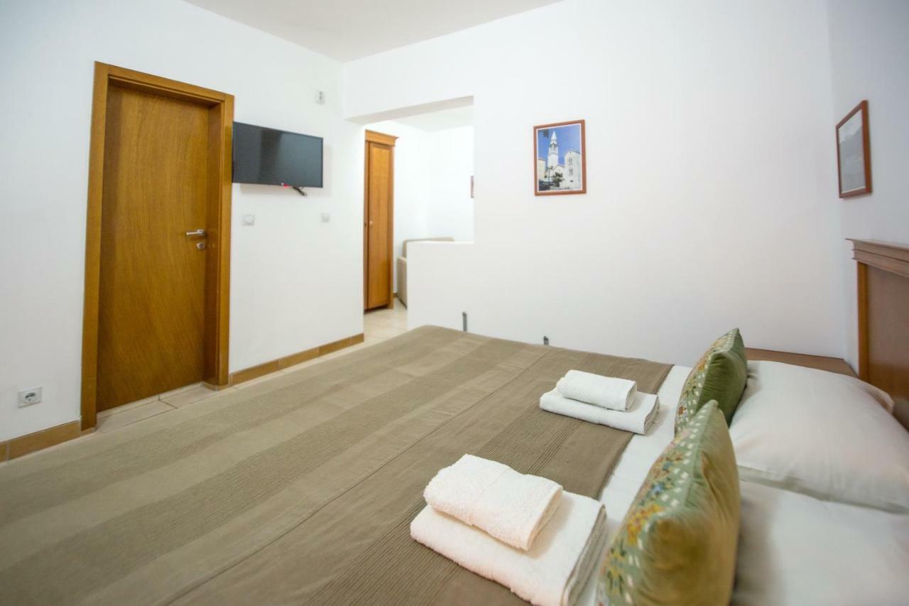 Apartments & Rooms Nikolic 부드바 외부 사진