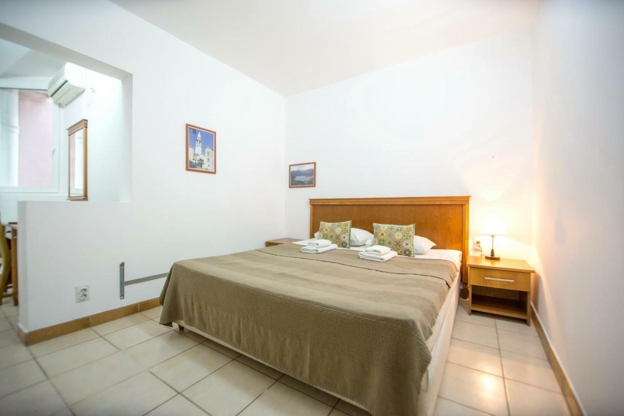 Apartments & Rooms Nikolic 부드바 외부 사진