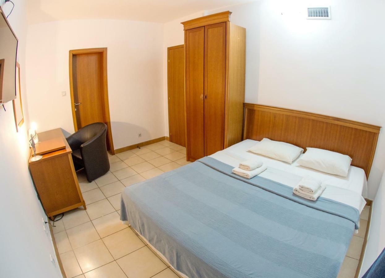 Apartments & Rooms Nikolic 부드바 외부 사진